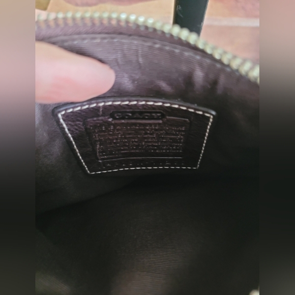 Dooney & Bourke Brown Crossbody Bag with Structured Design - Picture 7 of 8